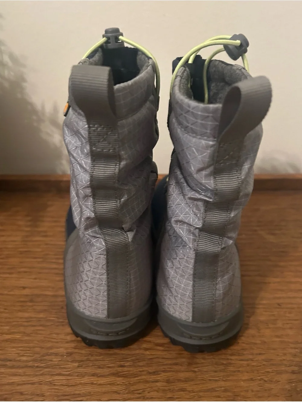 BOGS Snownights Insulated Winter Waterproof Snow Boot, Navy Multi Kids Size 10